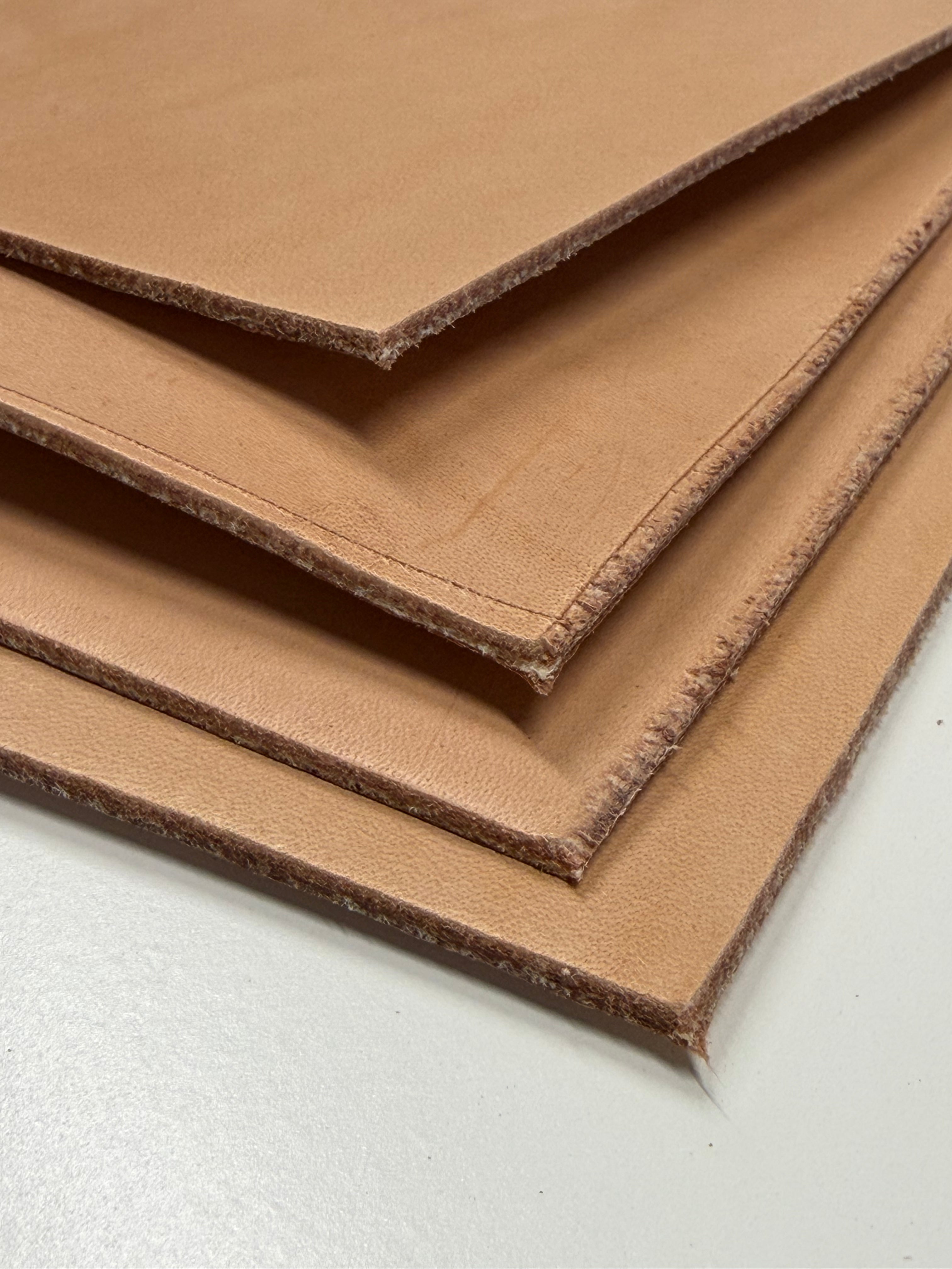 Leather for making knife sheaths: Half-tanned rårand leather, sheath leather and strap/suspension leather
