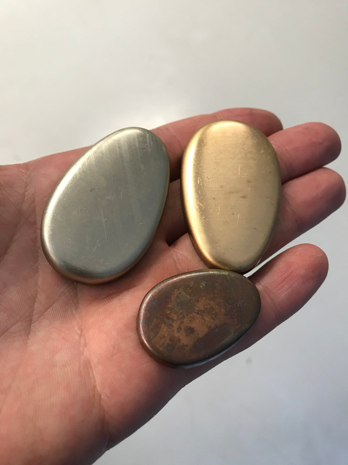 End pieces for handles