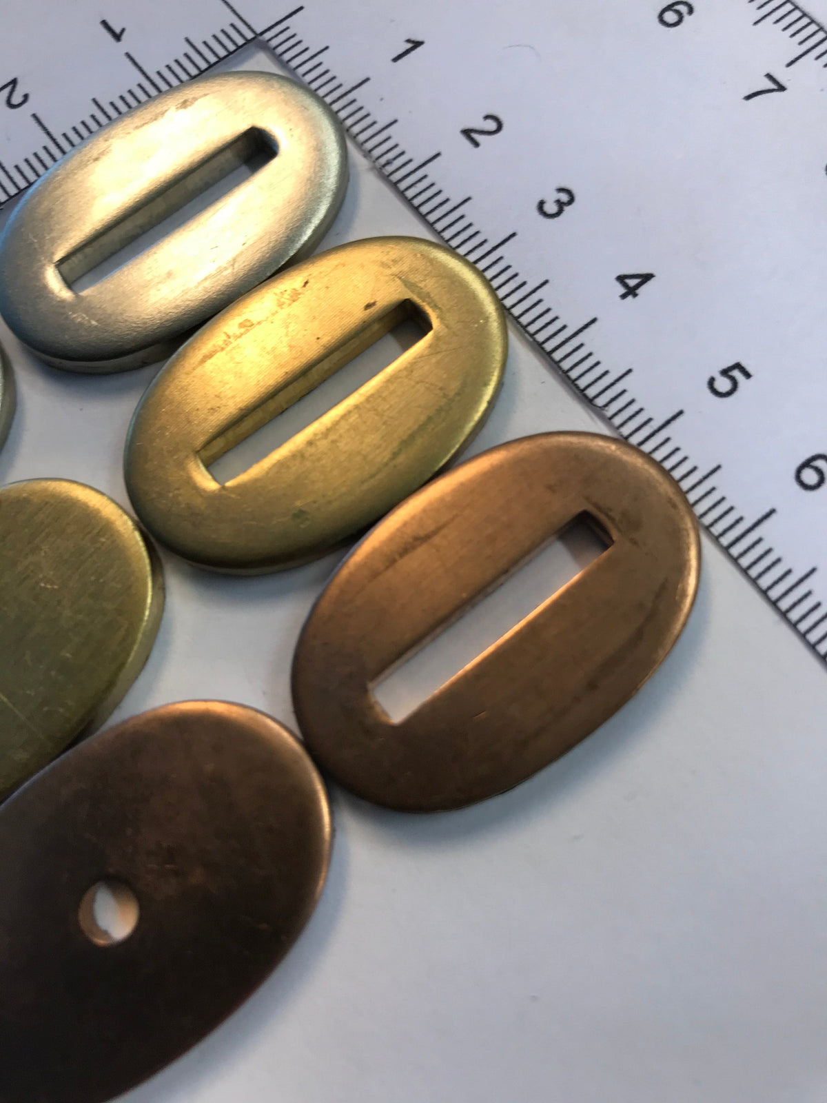 Socket or end plate 21x32mm