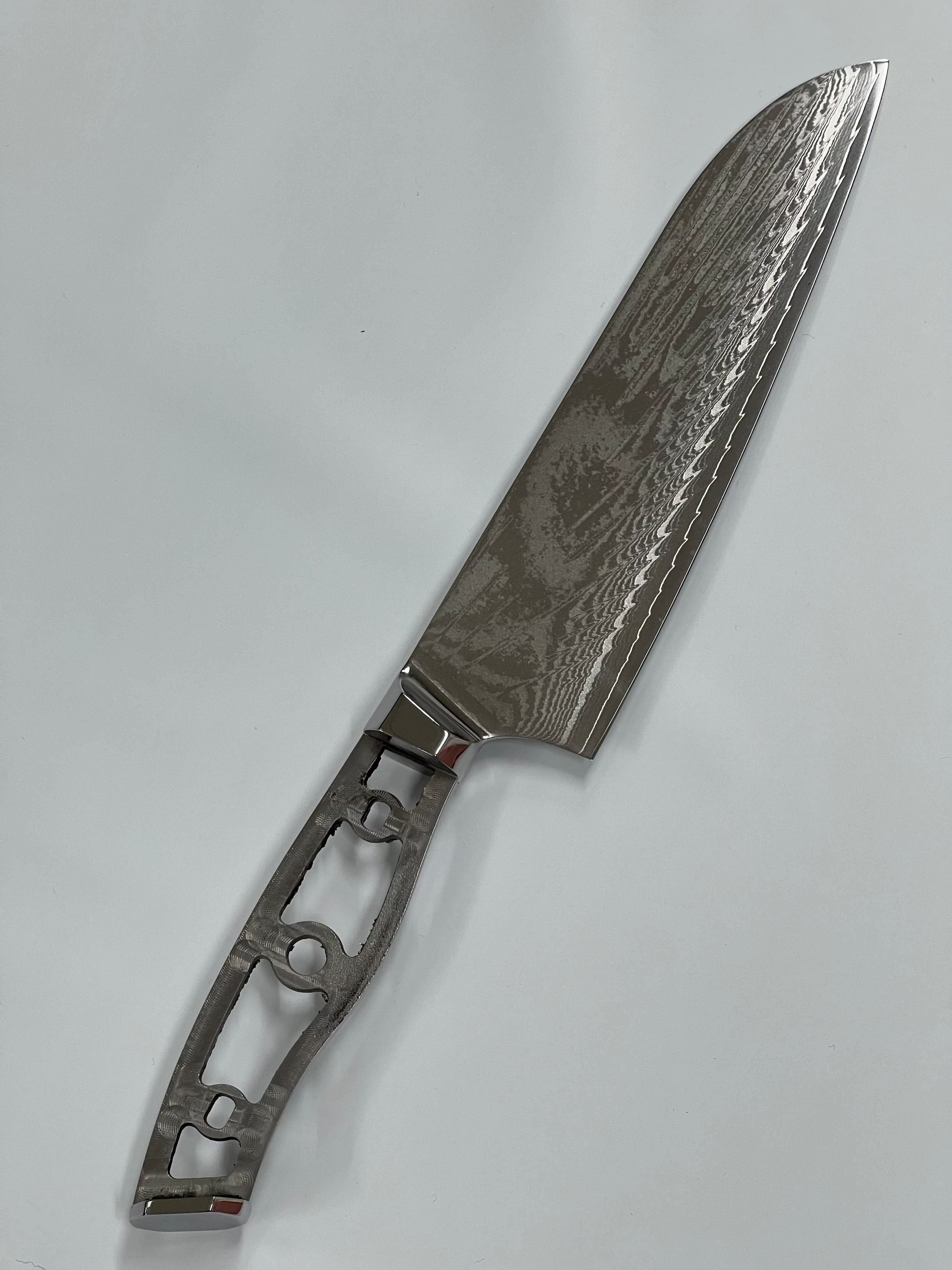 Santoku - AUS10 Damask Chef's knife 8" full tang with sockets