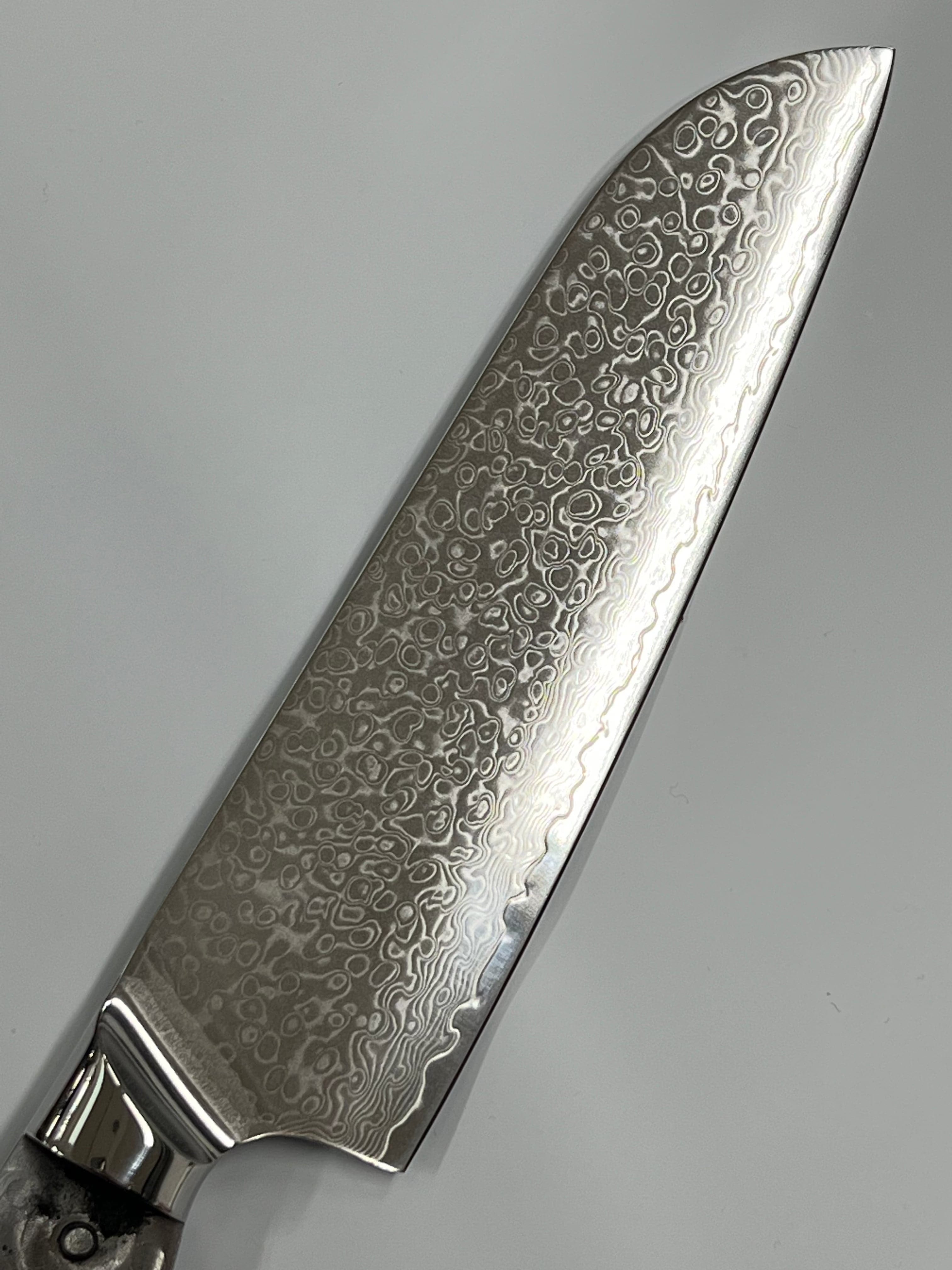 Santoku - VG10 Damask Chef's knife 8" full tang with sockets