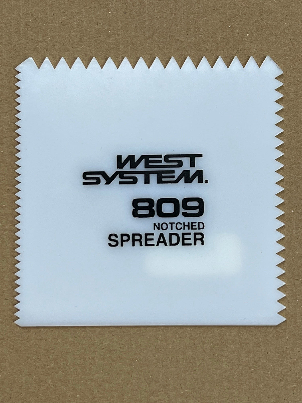 Toothed spatula for epoxy