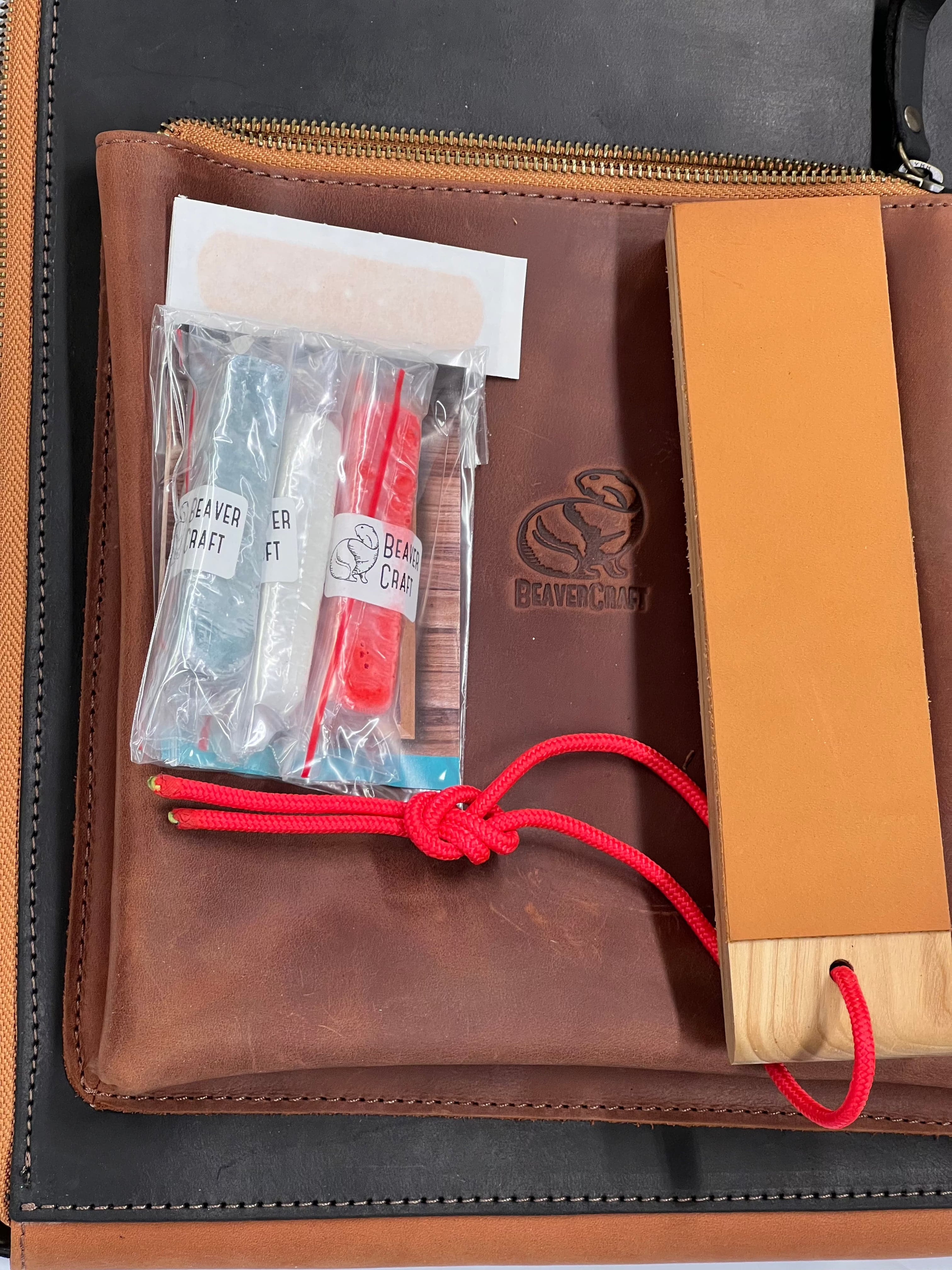 Leather Wood Carving Set in Shoulder Fluid S50X Beaver Craft