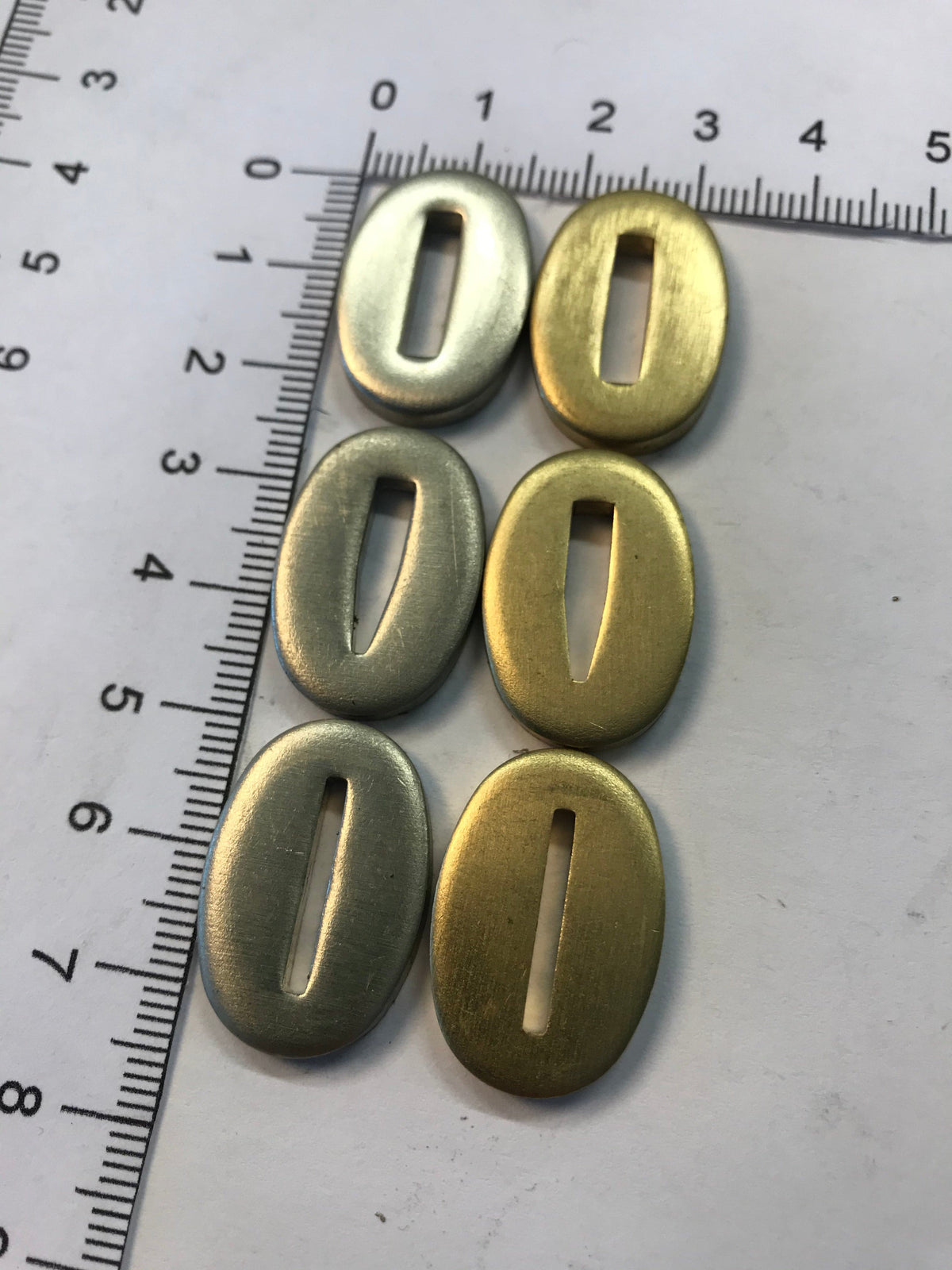 Hollow plates 16x24mm
