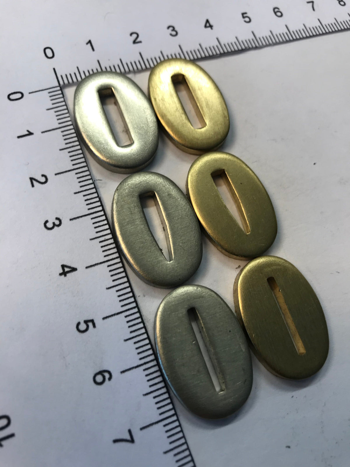 Hollow plates 16x24mm
