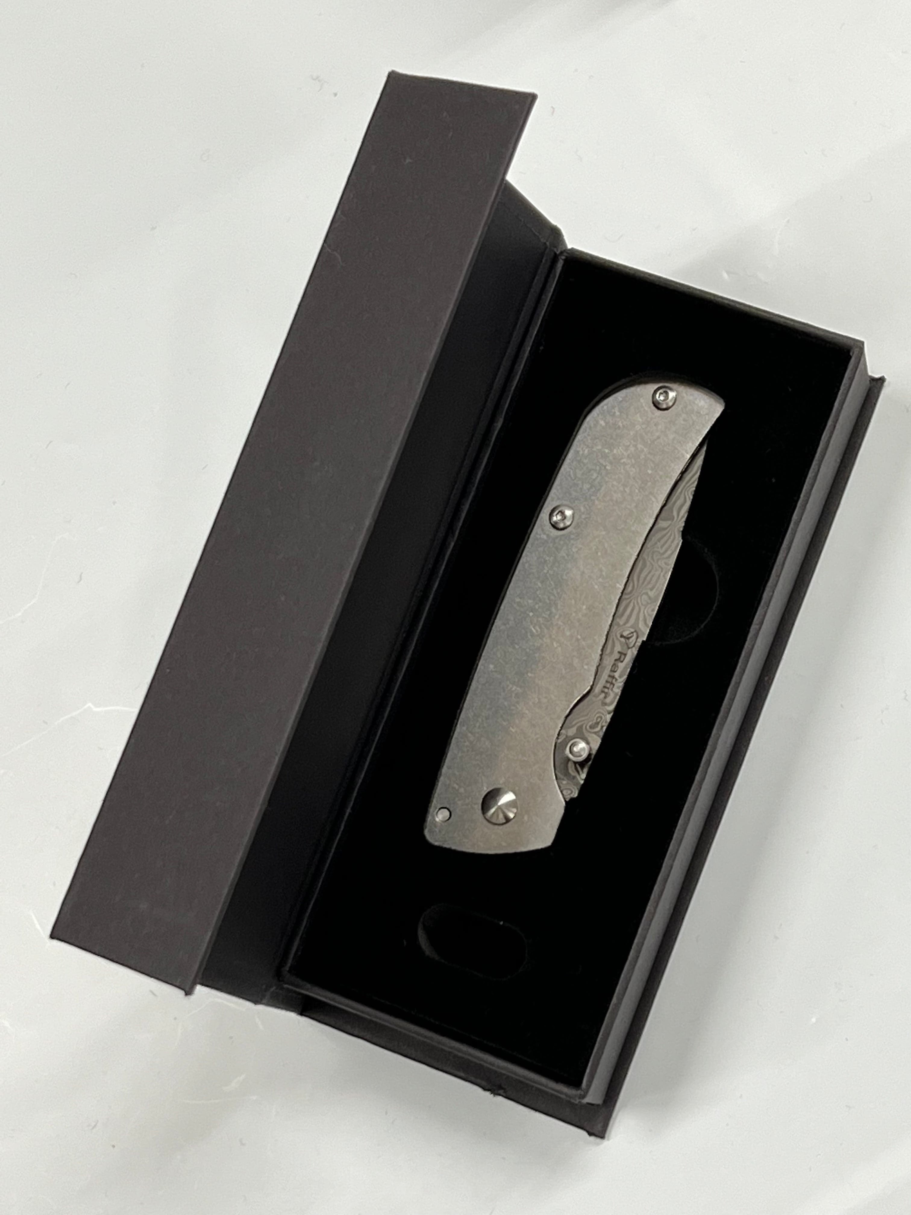 Gentleman Folding knife set Ladder damask