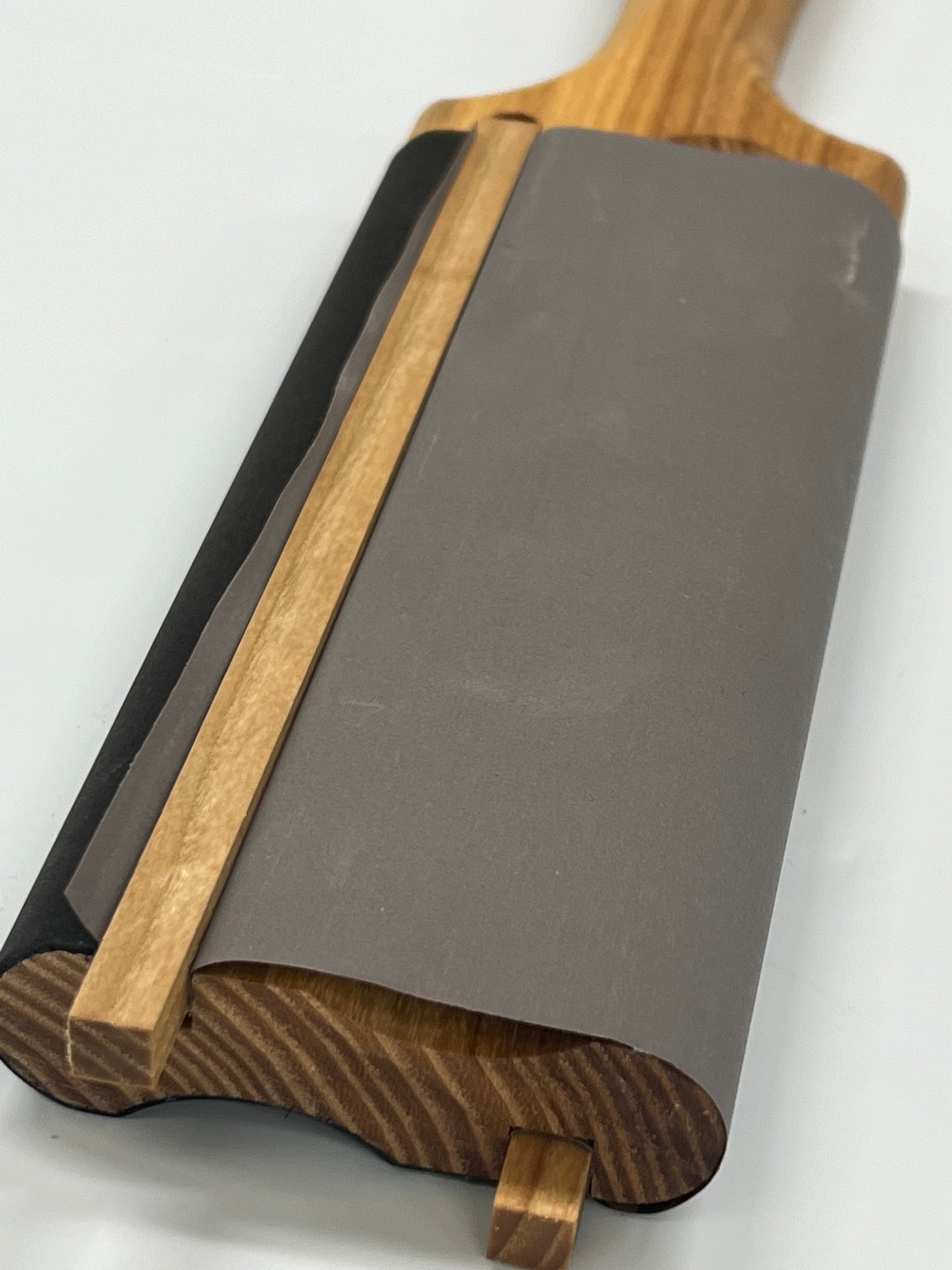 Leather strop for spoon knives and curved cutting edges LS5P1