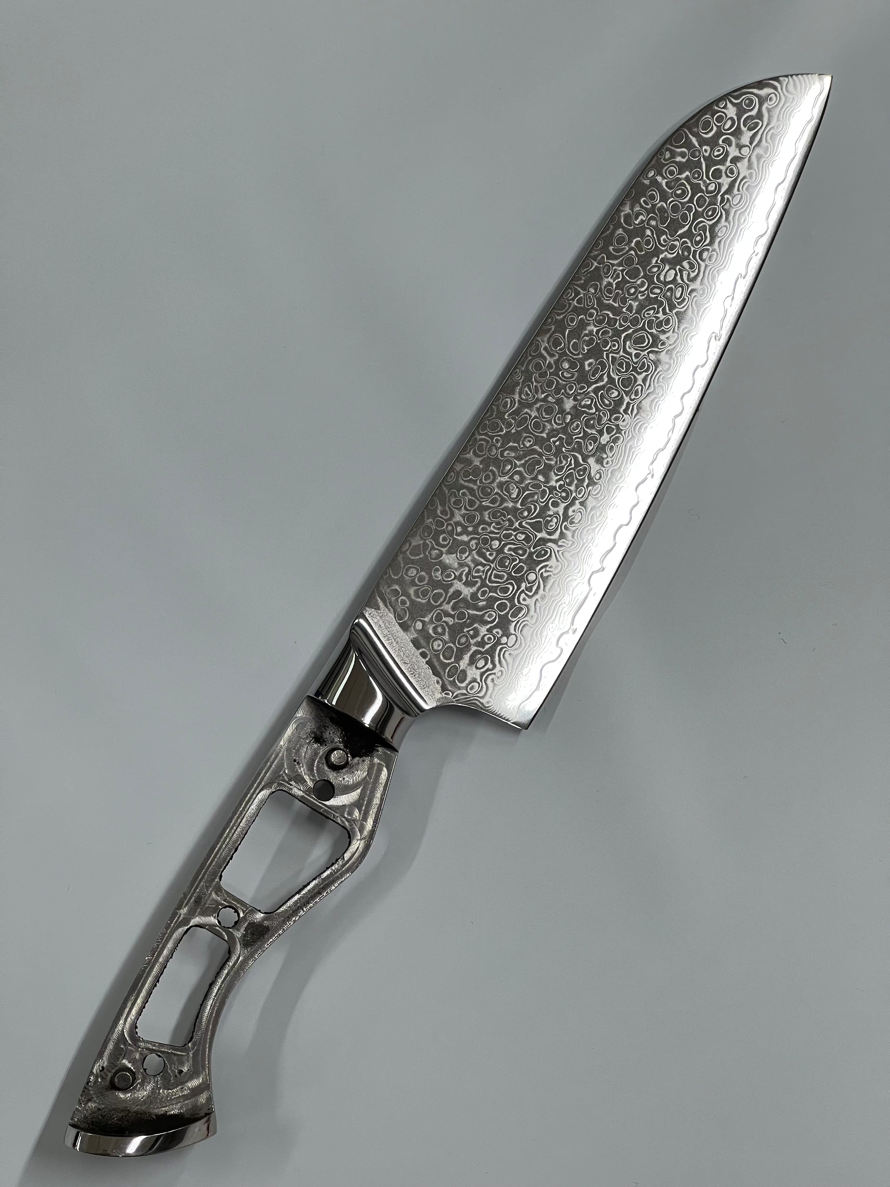 Santoku - VG10 Damask Chef's knife 8" full tang with sockets