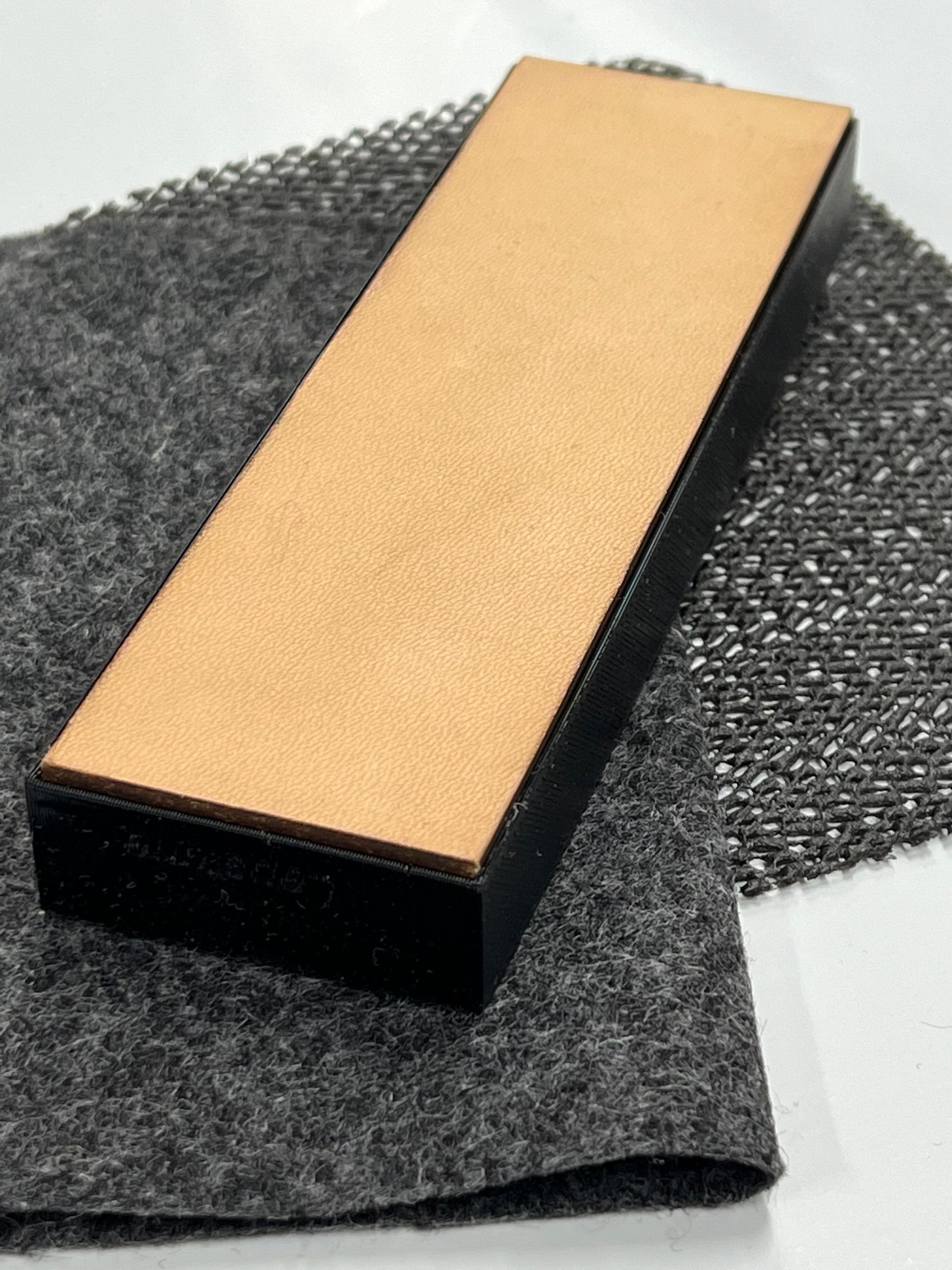 Diamond brow - Dianova Önne Strigel Superfine/Leather